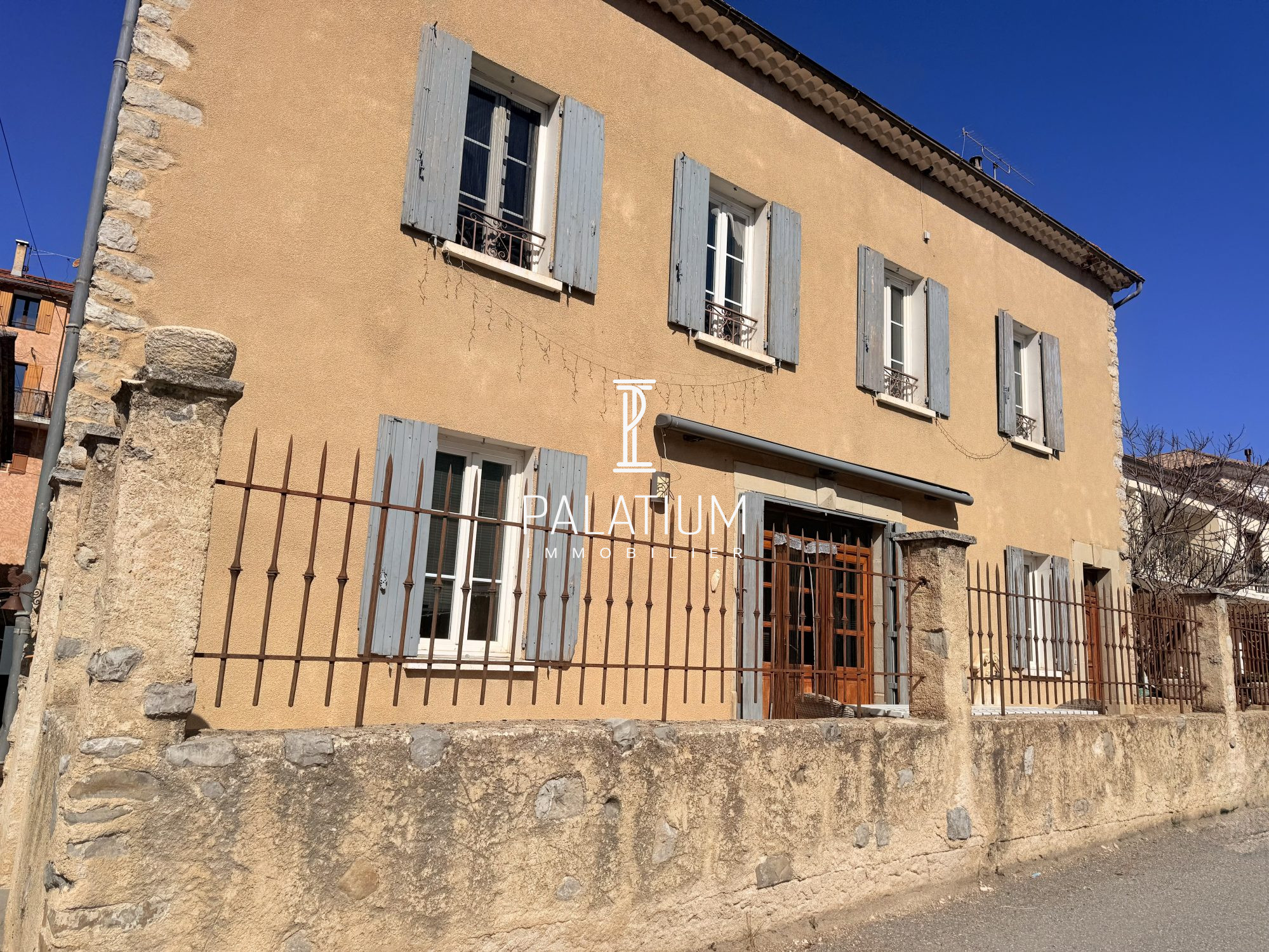 Maison 5 pièces 193 m² · à La Motte-du-Caire · 192,5 m² · 277 000 €