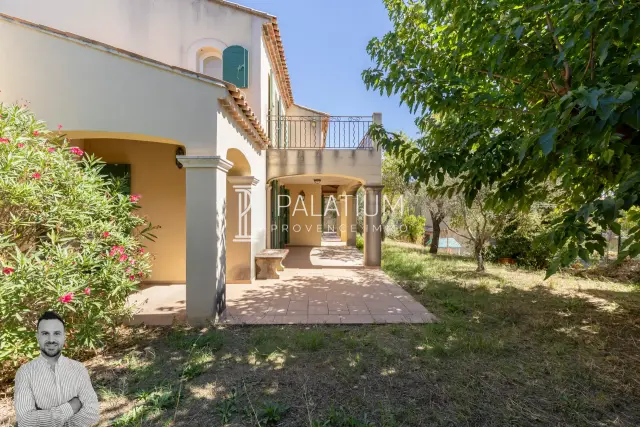Charmante maison traditionnelle de 155m² à Lambesc à LAMBESC