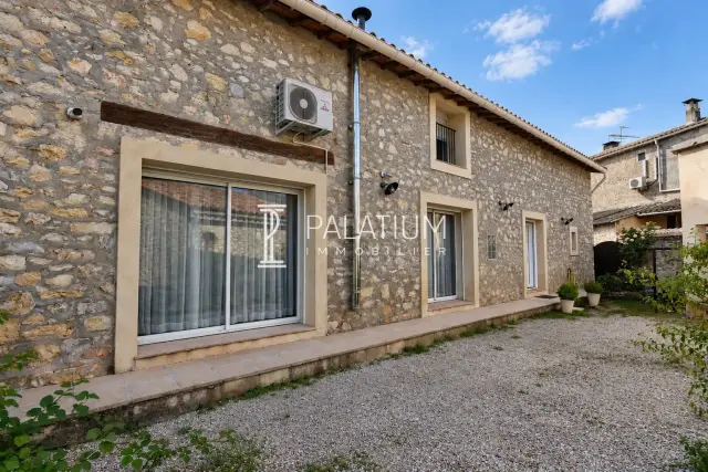 Maison 5 pièces, 2 chambres, bureau, mezzanine, garage, terrain 400m² à Vinon-sur-Verdon