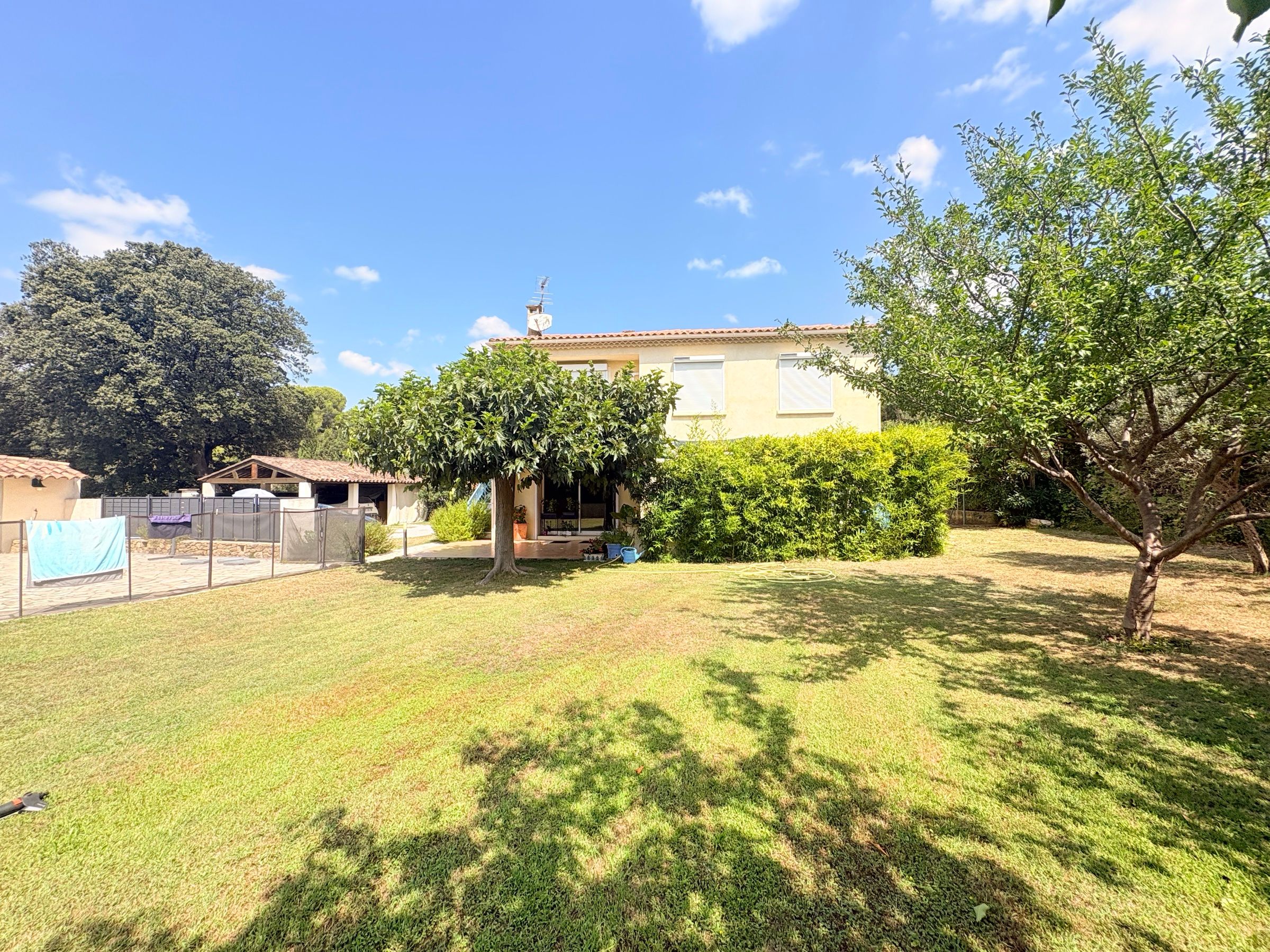 Maison 3 pièces 70 m² · à Eyguières · 70 m² · 108 000 €