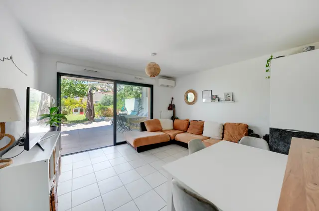 T3 avec jardin & vue mer + double garage fermée - L'Estaque à Marseille