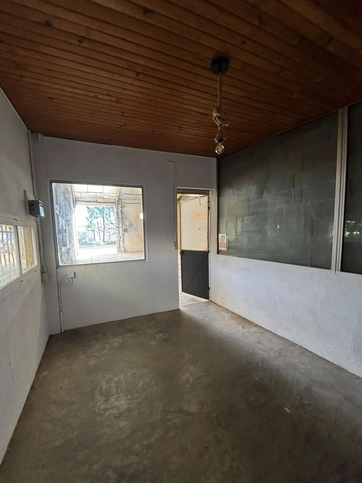 Local professionnel à Berre-l'Étang, photo 3