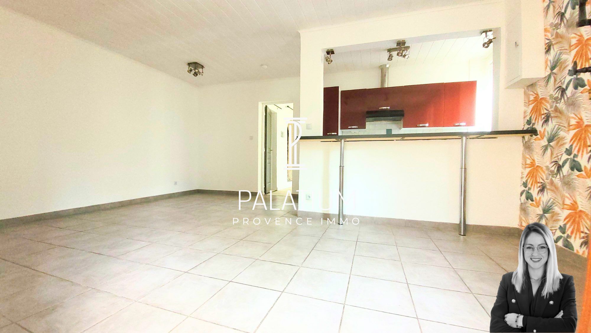 Appartement à Eyguières, photo 2