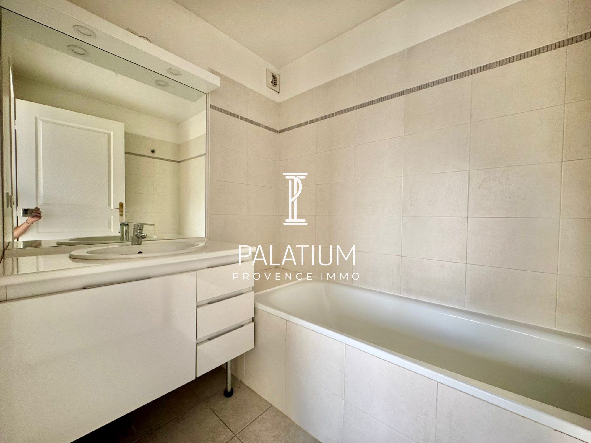 Appartement à Salon-de-Provence, photo 2