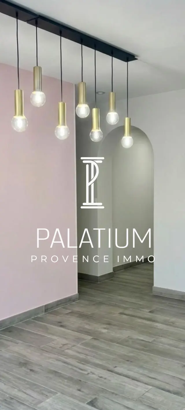 Bail commercial de 50 m², Lançon-Provence à Lançon-Provence