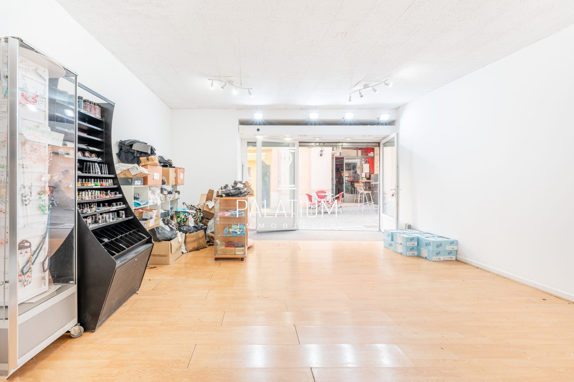 Commerce à Gréoux-les-Bains, photo 4