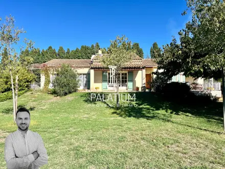 Maison à Eyguières