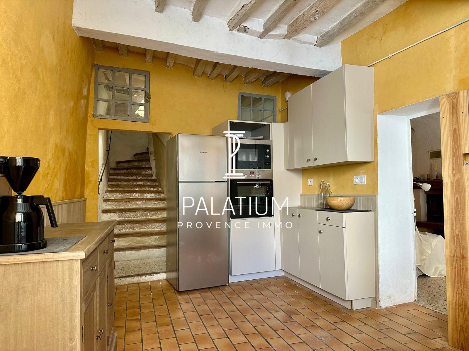 Maison à Saint-Saturnin-lès-Apt, photo 4