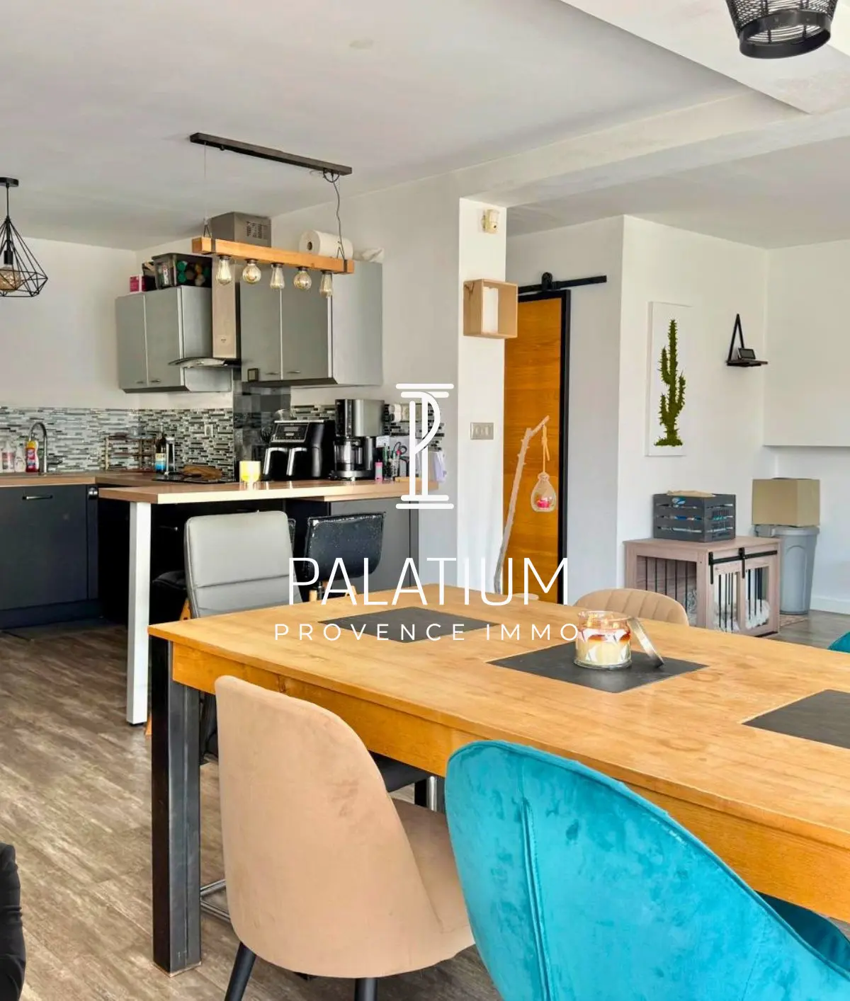 Maison de 100 m², 4 pièces, 3 chambres, terrain de 430 m², chemin de Sainte Anne à Eyguières à Eyguières