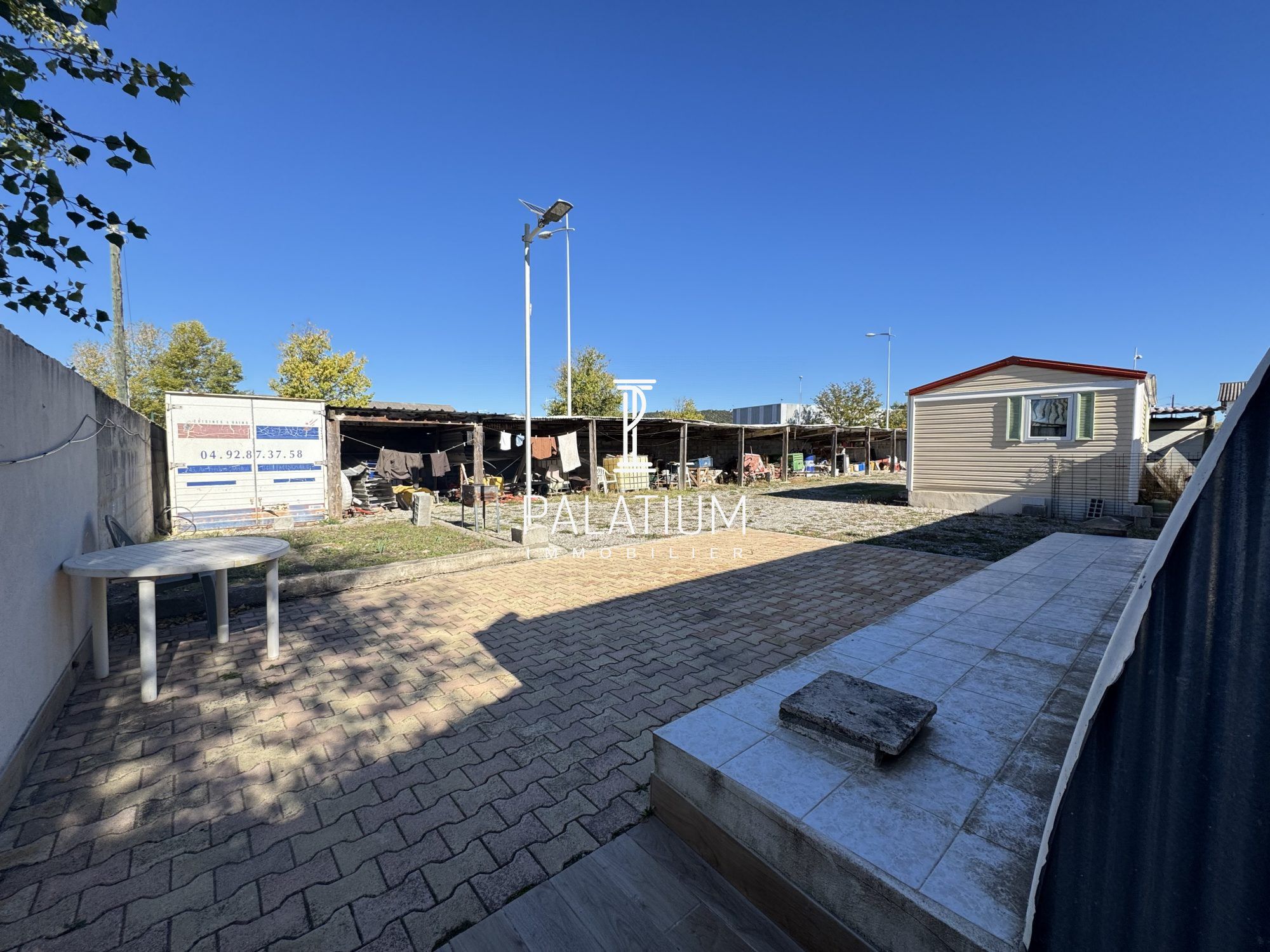 Local professionnel à Vinon-sur-Verdon, photo 5
