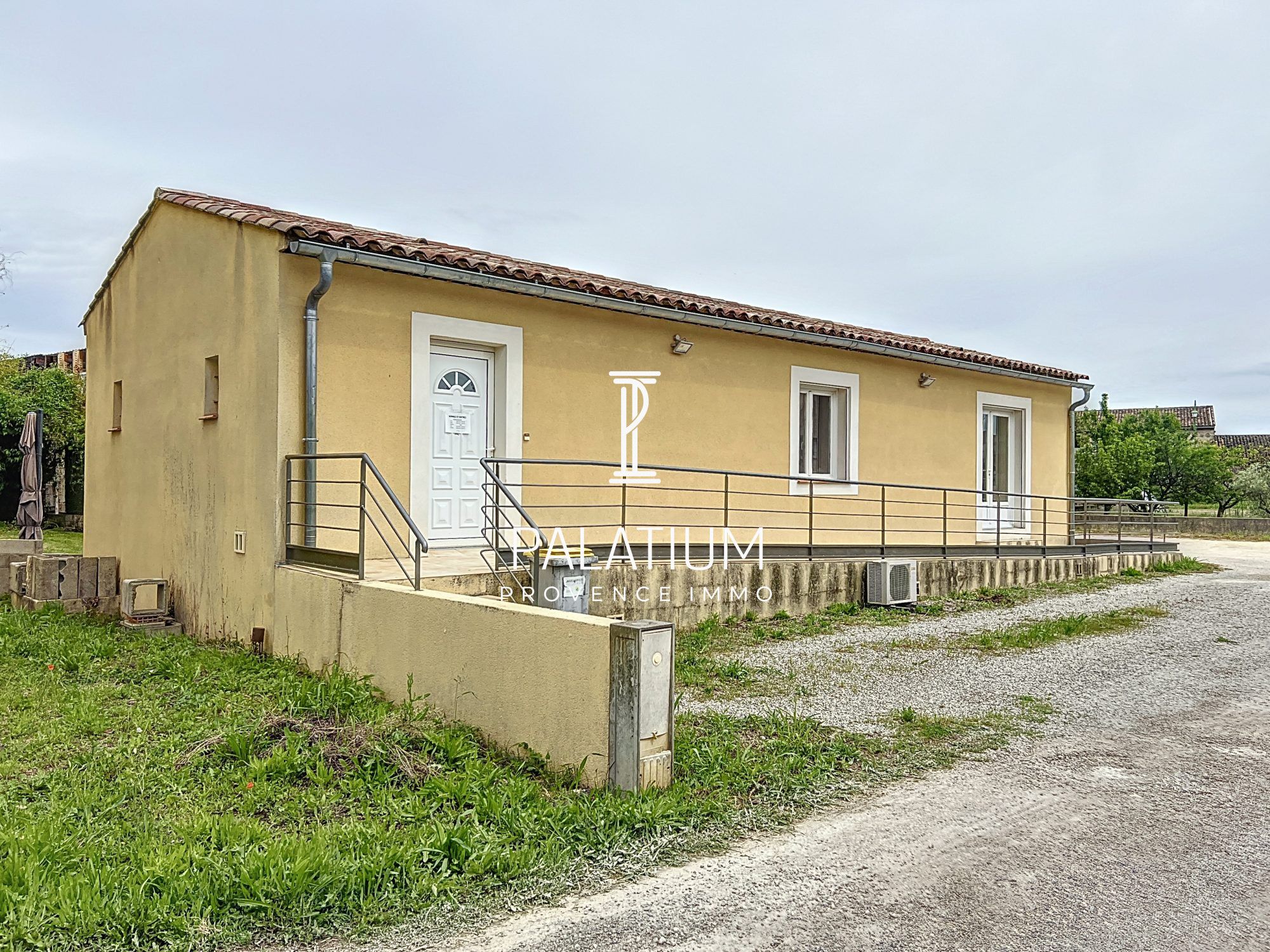 Local professionnel à Mallemort, photo 4