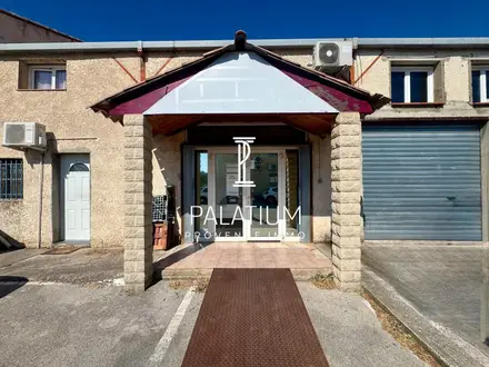 Local professionnel à Lançon-Provence